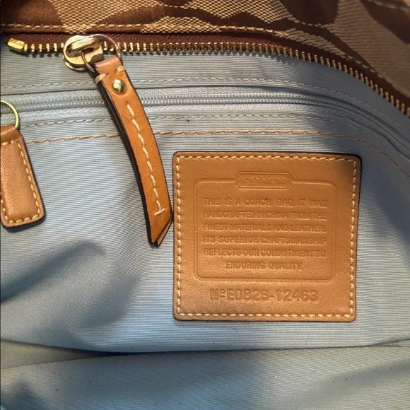 Coach purse with Bow Accent - Picture 8 of 8